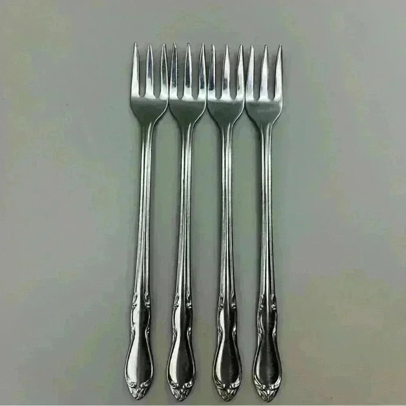 Set Of 4 Oneida Homestead Simeon & George Rogers Cocktail/Shrimp Forks Stainless - Picture 2 of 4